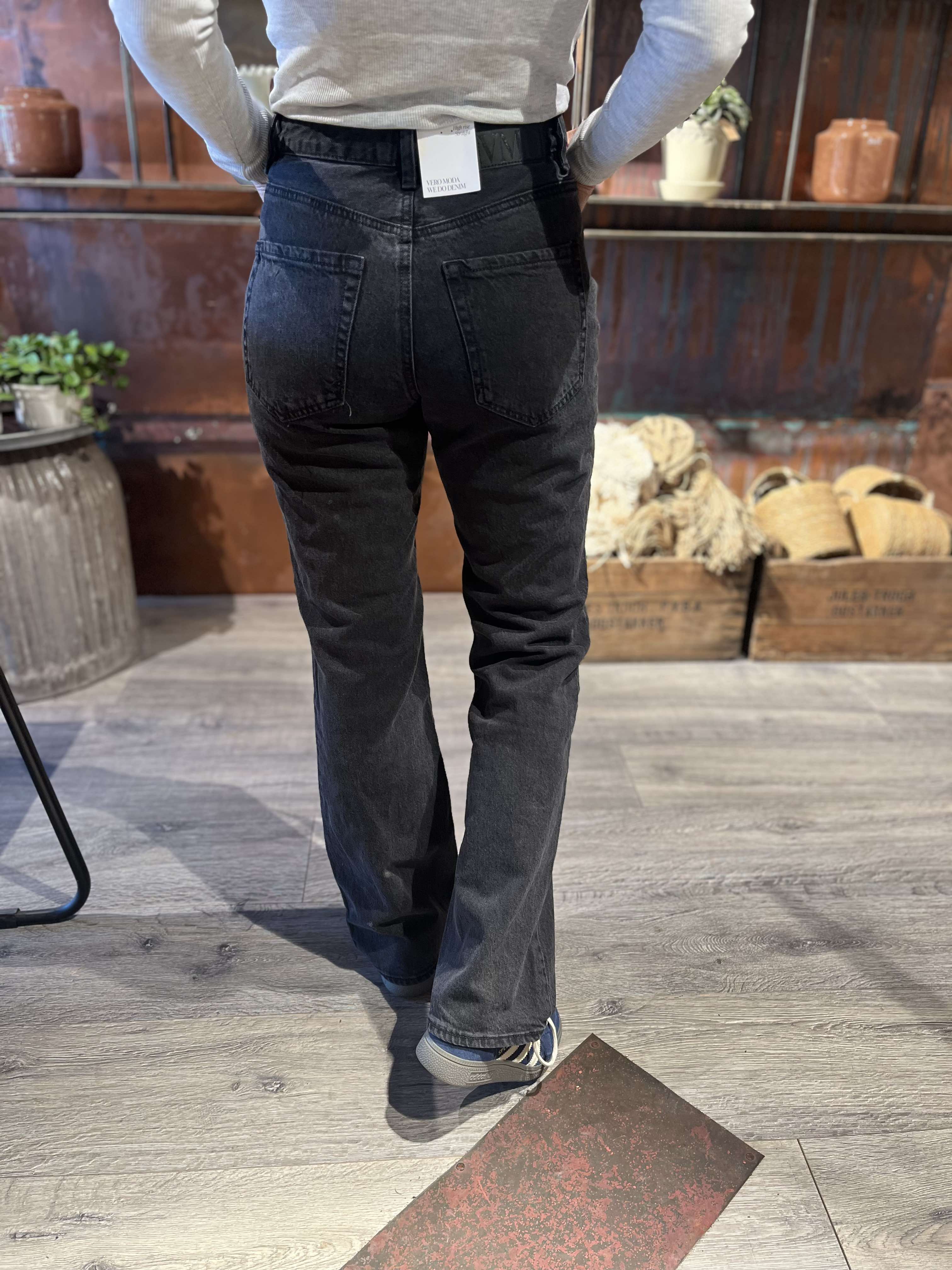 VMTESSA straight Jeans - Black Denim